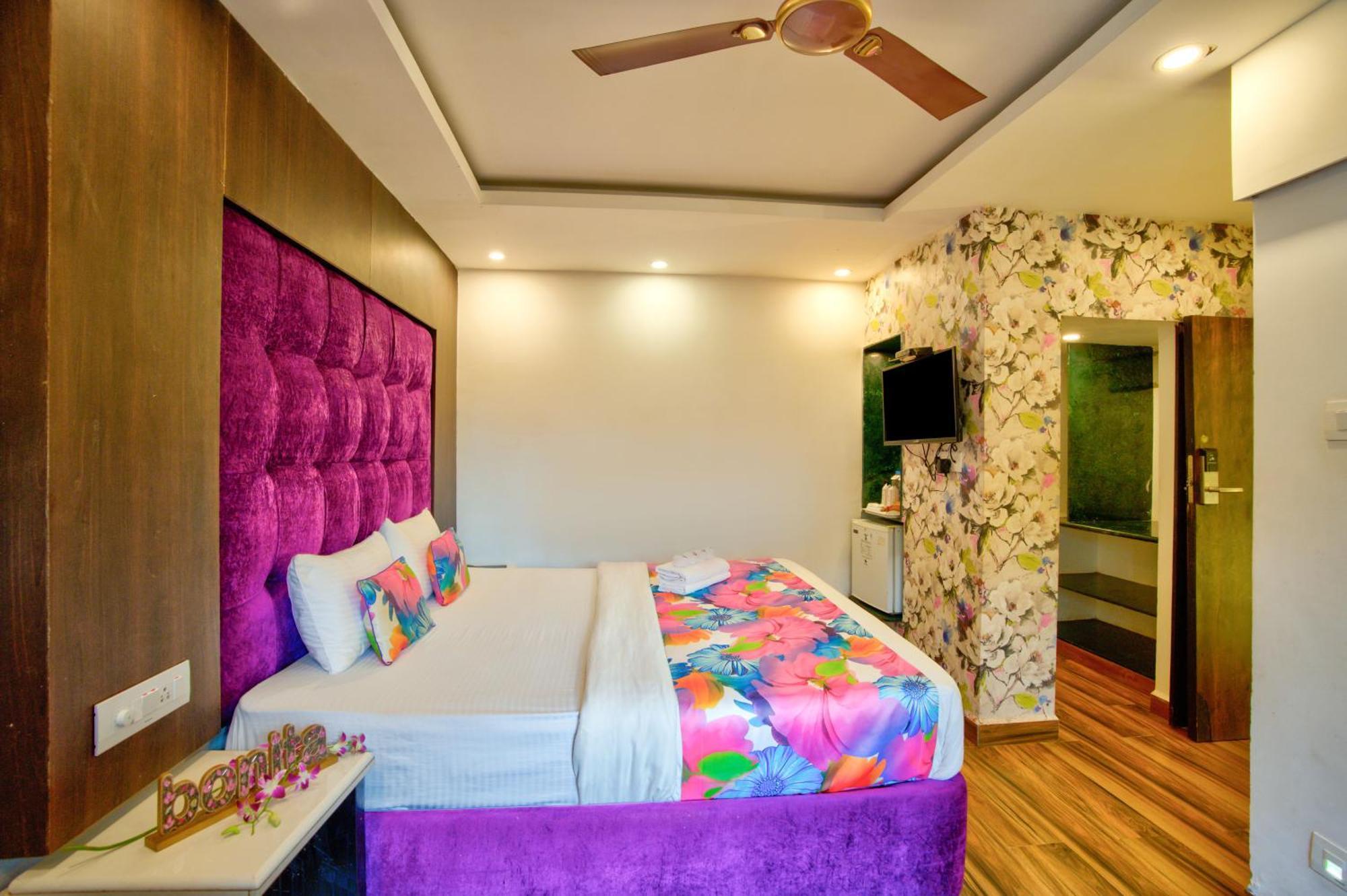 Lemonmint Svelton Manor Hotel Калангуте Екстериор снимка