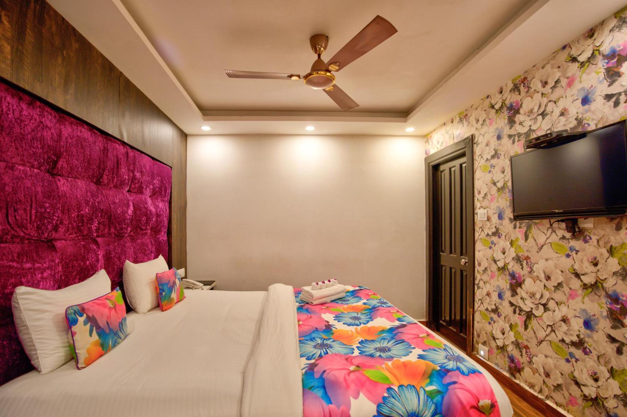 Lemonmint Svelton Manor Hotel Калангуте Екстериор снимка